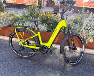 Cube Kathmandu Pro Hybrid 800 - Pre-loved